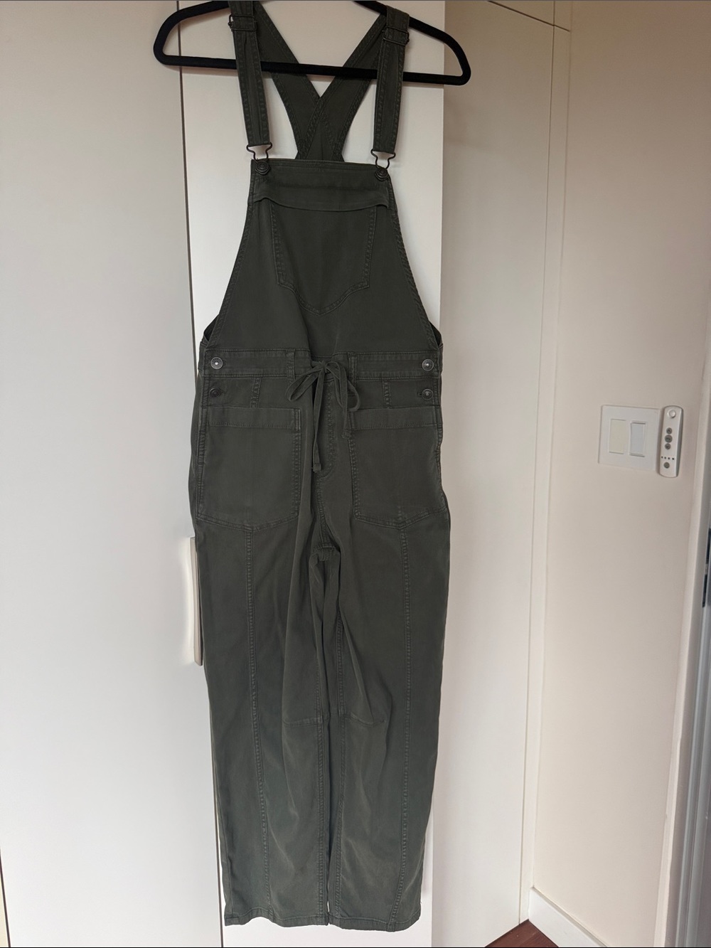 American Eagle baby barrel, baby corduroy overalls.